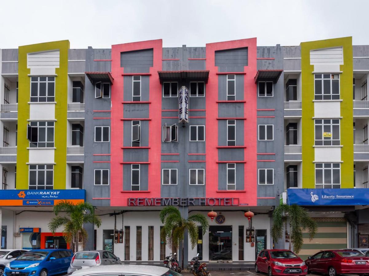 Remember Hotel Bukit Gambir Eksteriør billede